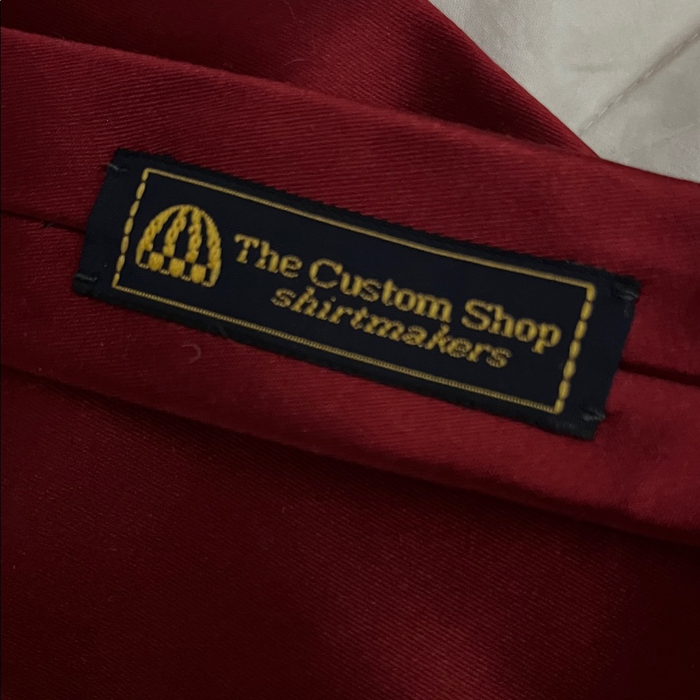 Elegant Red Silk Tie - Picture 2 of 4